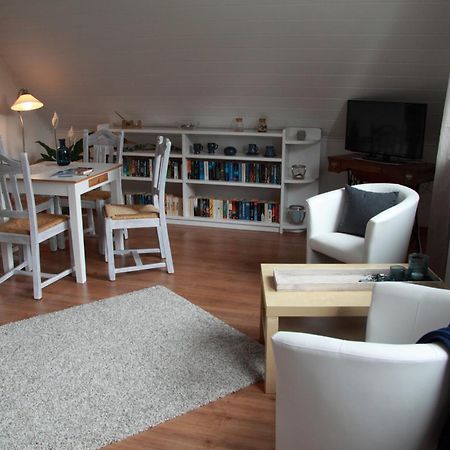 Ferienwohnung Weisses Haus Meeschendorf Bagian luar foto